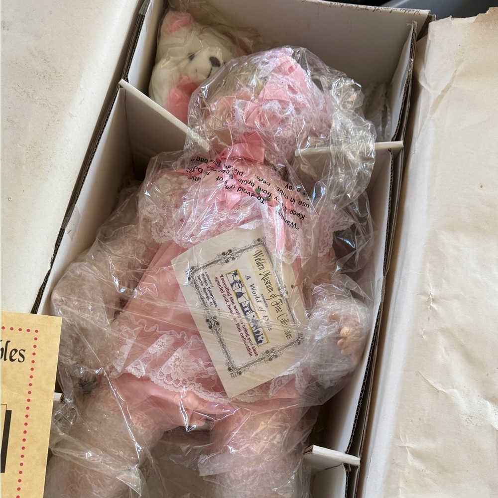 Vintage Welden, collectibles Porcelain Doll Meaghan